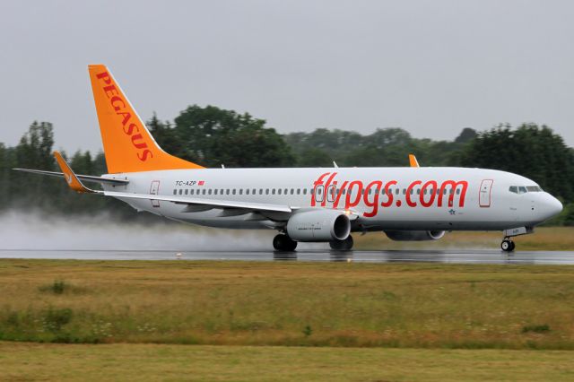 Boeing 737-800 (TC-AZP)