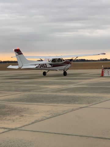 Cessna Skyhawk (N73453)