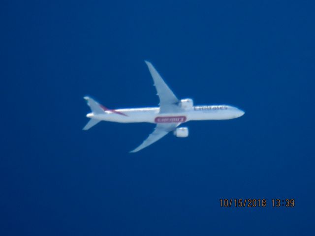 BOEING 777-300ER (A6-EQC)