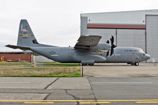 Lockheed C-130 Hercules (12-5756)