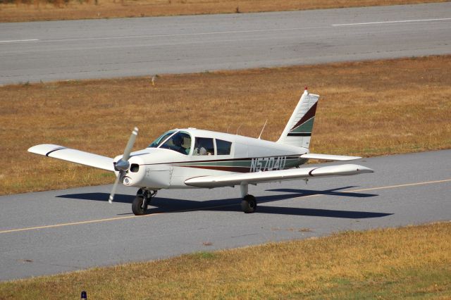 Piper Cherokee (N5704U)