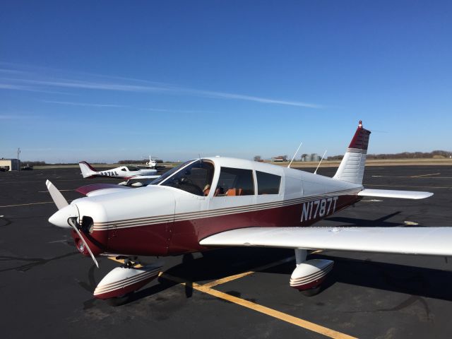 Piper Cherokee (N1787T)