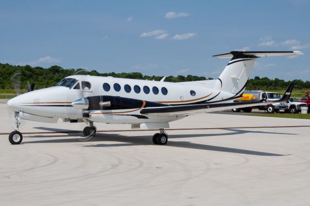 Beechcraft Super King Air 300 (N86VP) - A Super King Air 350 starting its engines as it begins its next journey.