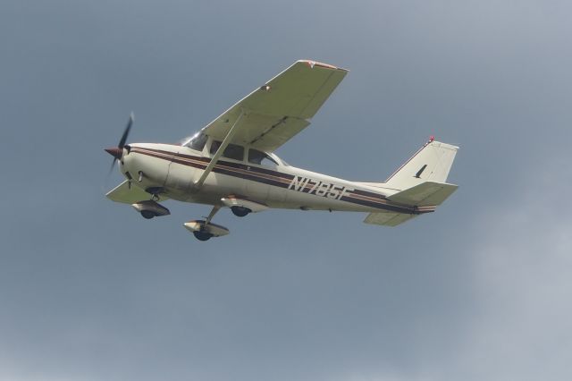 Cessna Skyhawk (N1785F)