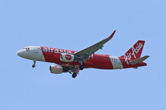 Airbus A320 (9M-RAD)