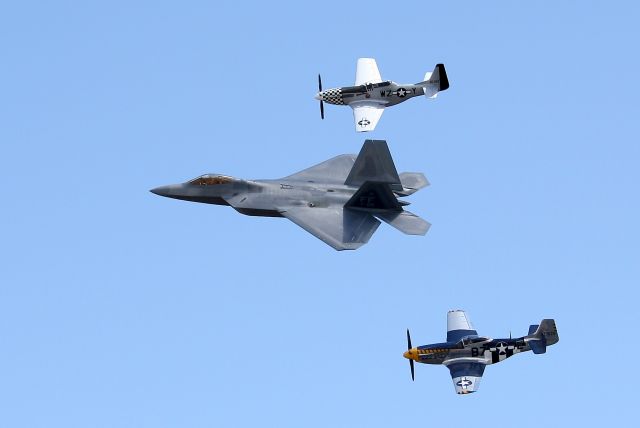 Lockheed F-22 Raptor (09-4185) - USAF Heritage Flight. F-22 & two P-51 Mustangs at the Rhode Island National Guard Air Show 