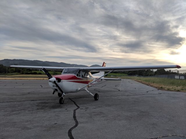 Cessna Skyhawk (N73015)