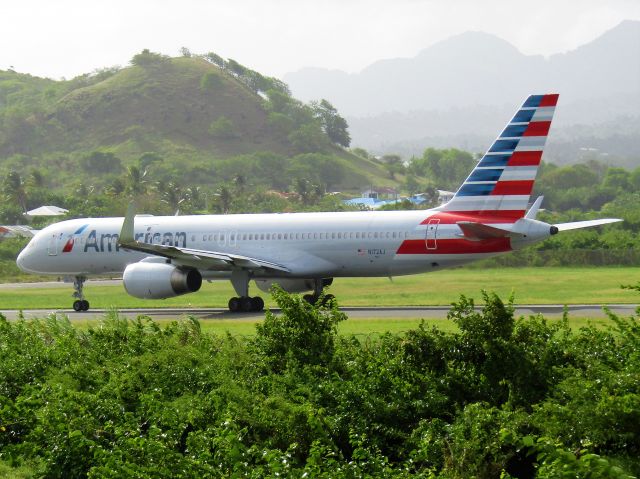 Boeing 757-200 (N172AJ)
