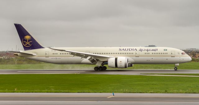 Boeing 787-9 Dreamliner (HZ-ARE) - Brand new Saudi 789 slows on runway 33L at YYZ Replaces the 777s