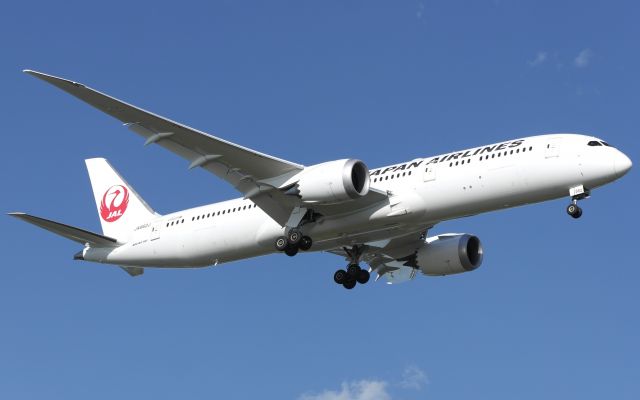 Boeing 787-9 Dreamliner (JA862J)