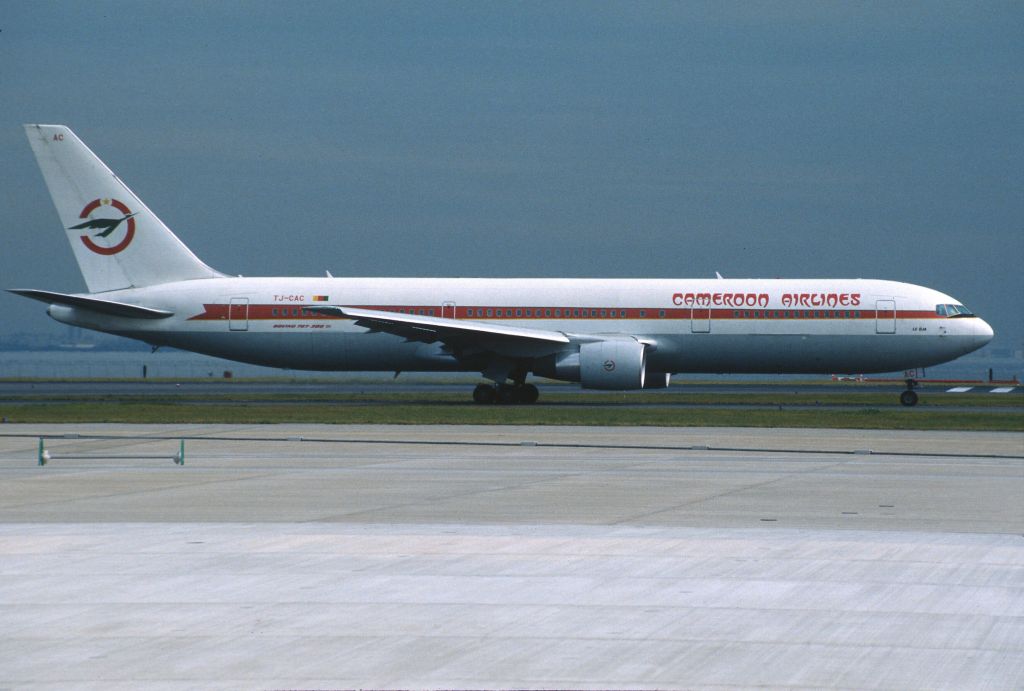 BOEING 767-300 (TJ-CAC) - Taxing at Tokyo-Haneda Intl Airport on 2003/10/04