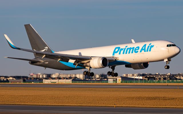 BOEING 767-300 (C-GAZF)