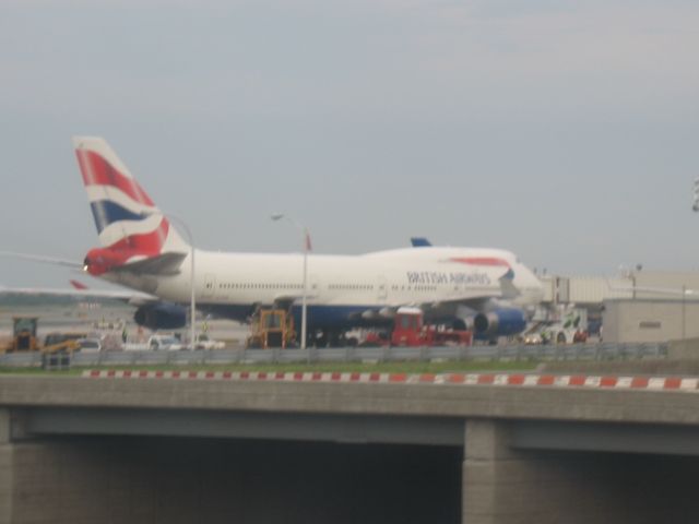 Boeing 747-200 —