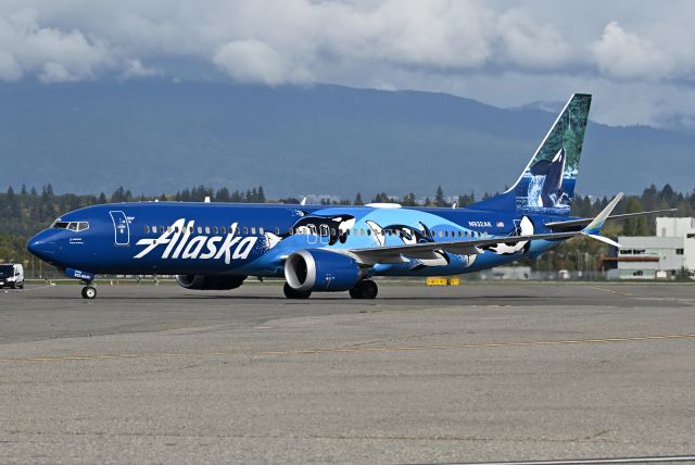 Boeing 737 MAX 9 (N932AK)