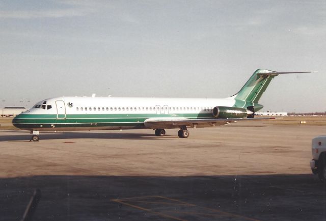 McDonnell Douglas DC-9-30 (N800DM) - Dallas Mavericks