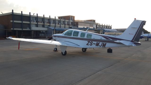 Beechcraft Bonanza (36) (ZS-MJM)