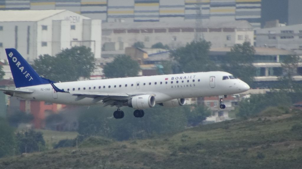 Embraer ERJ-190 (TC-YAG)