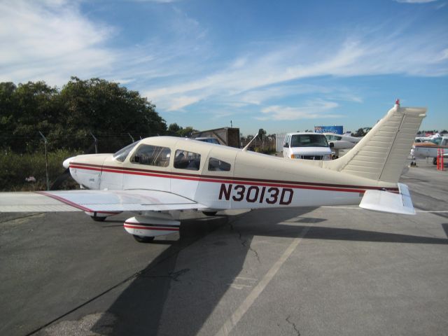 Piper Cherokee (N3013D)