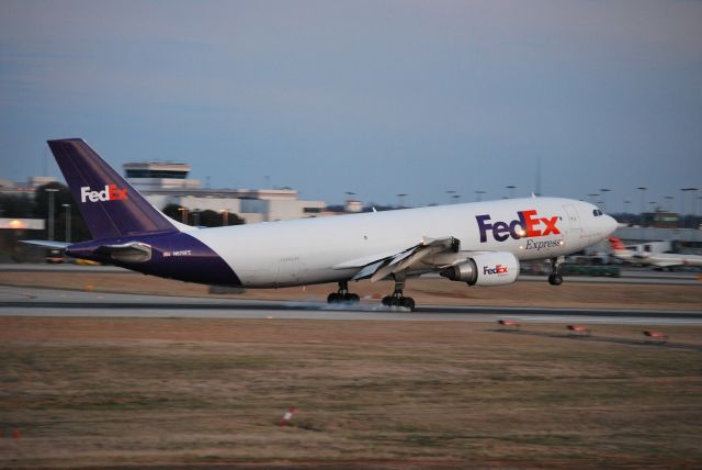 Airbus A300F4-600 (N679FE) - 18C - 2/14/10