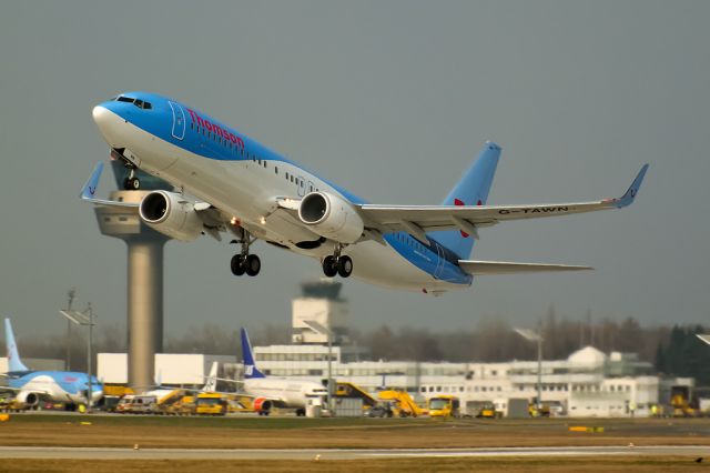 Boeing 737-700 (G-TAWN)