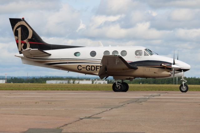 Beechcraft King Air 90 (C-GDFF) - CANlink Aviation.
