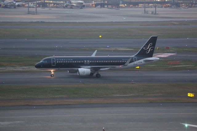 Airbus A320 (JA23MC)