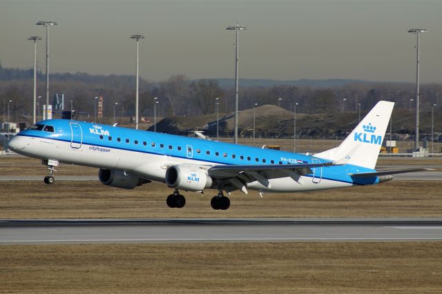 Embraer ERJ-190 (PH-EZB) - Embraer-190-100STD  KLM Cityhopper  EDDM Munich Airport Germany  7.February 2011