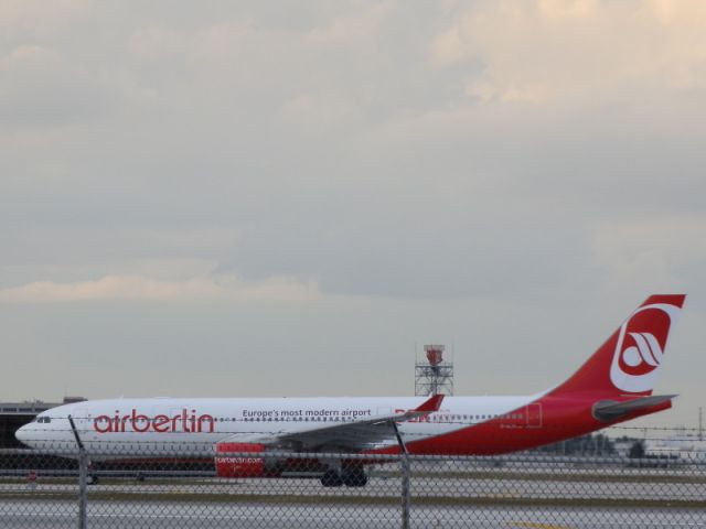 Airbus A330-200 (D-ALPI)