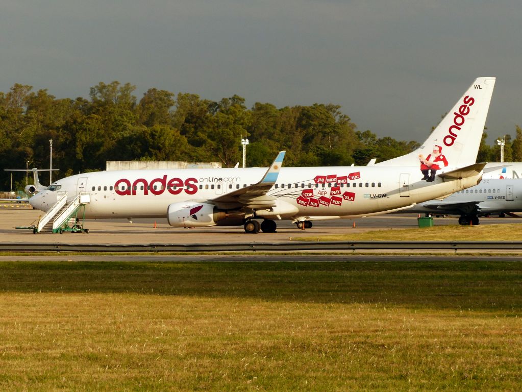 Boeing 737-800 (LV-GWL) - Esquema Navideño