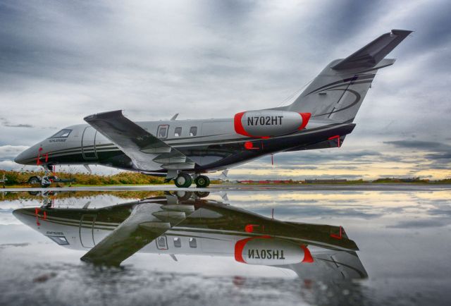 Pilatus PC-24 (N702HT) - Visiting CYHU, 16-10-2020