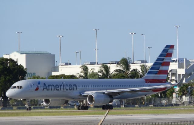 Boeing 757-200 (N194AA)