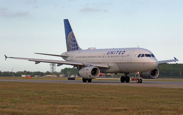 Airbus A319 (N815UA)