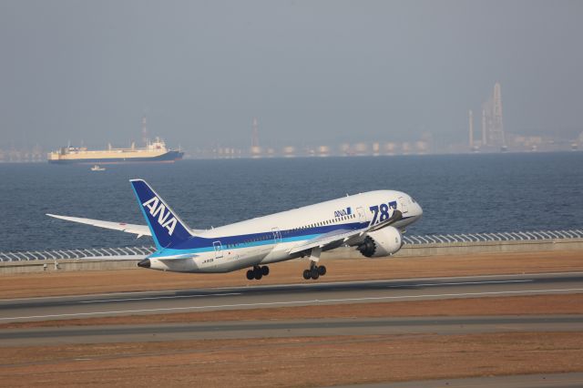 Boeing 787-8 (JA819A)