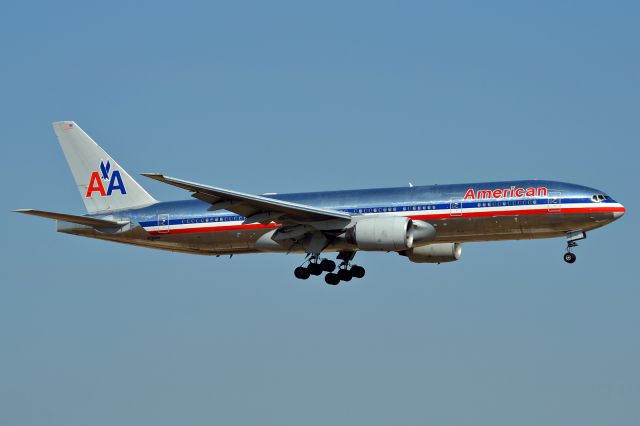 Boeing 777-200 (N760AN)