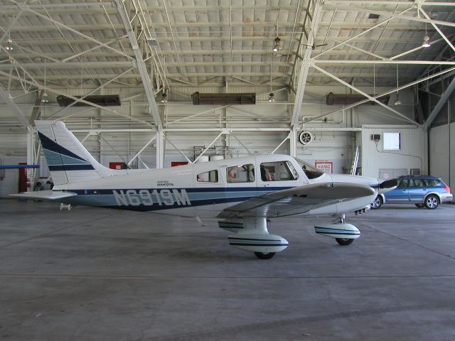 Piper Cherokee (N6919M)