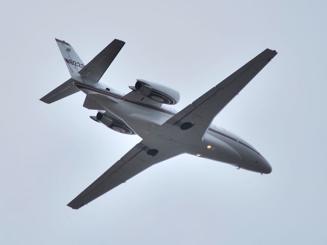 Cessna Citation Excel/XLS (N622QS) - NETJETS SALES INC / Departing 36R - 2/23/10