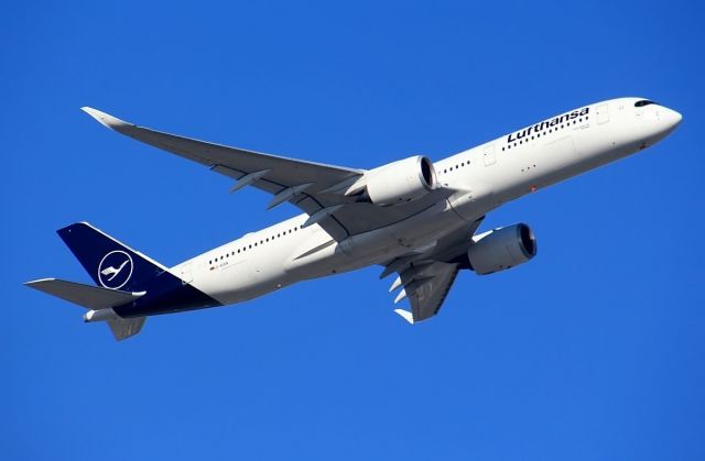 Airbus A350-900 (D-AIXN)