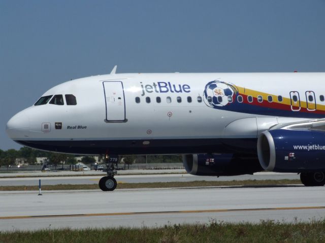 Airbus A319 (N779JB) - Real Blue A319