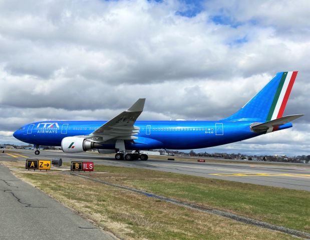 Airbus A330-200 (EI-EJO) - AZ- TOTTI