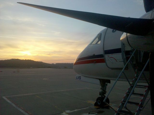 Saab 340 (N251CJ) - Saab 340 watches the sunset in KCRW.