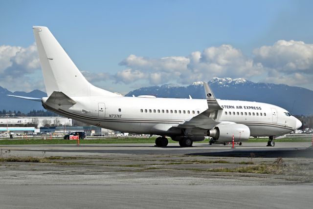 Boeing 737-700 (N737AT)