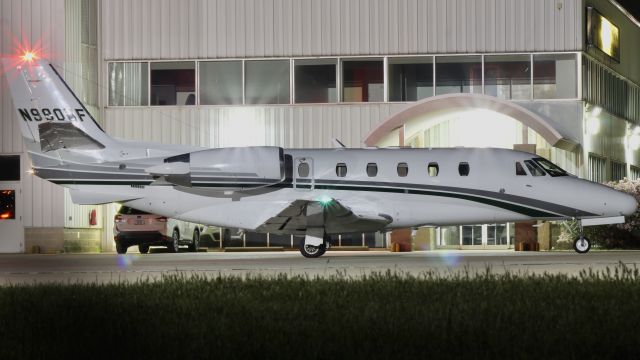 Cessna Citation Excel/XLS (N990MF) - Long exposure shot with this Excel shortly after arriving to drop PAX back home from Florida. br /br /N990MF. 1999 Cessna 560XL Citation Excel. Private. KVPZ. 5/21/23. 