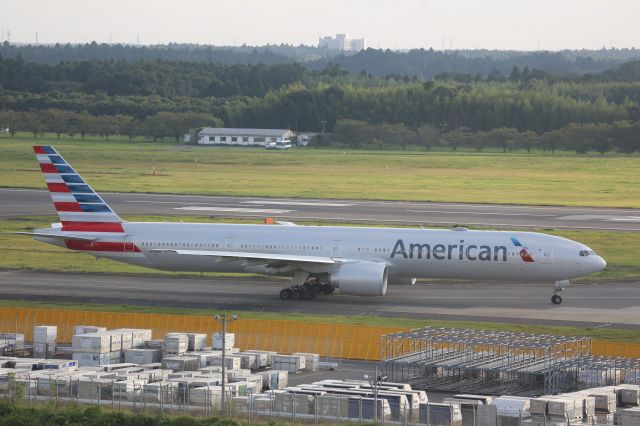 BOEING 777-300ER (N718AN)