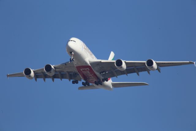 Airbus A380-800 (A6-EEQ)