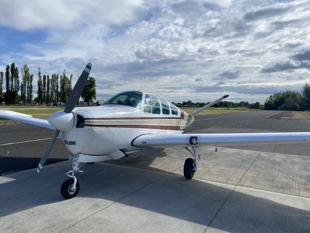 Beechcraft 35 Bonanza (N3164V)