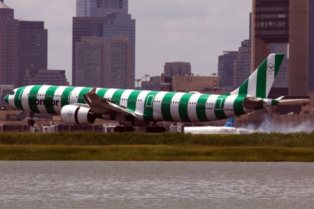 Airbus A330-900 (D-ANRA)