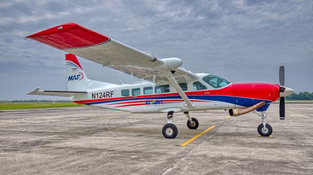 Cessna Caravan (N124RF)