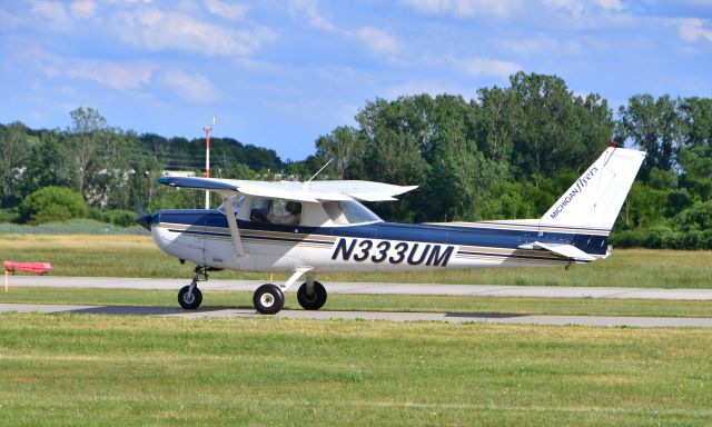 Cessna 152 (N333UM) - University of Michigan Flyers Cessna 152 N333UM in Ann Arbor