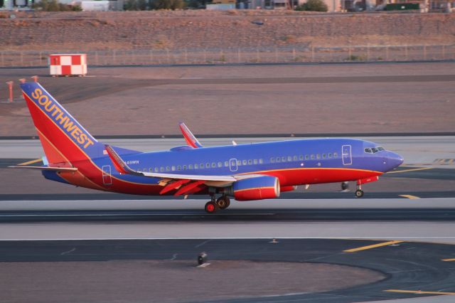 Boeing 737-700 (N449WN)