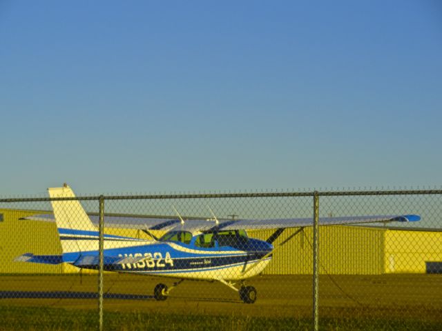 Cessna Skyhawk (N19624)